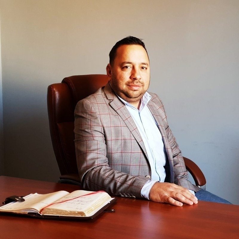 Laurențiu Tudorache – avocat în București și mediator autorizat în Ilfov, la biroul său